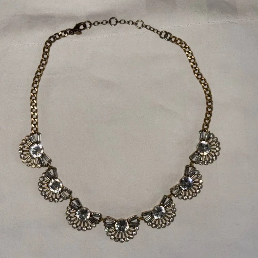 Elegant Silver Necklace with Crystal Accents